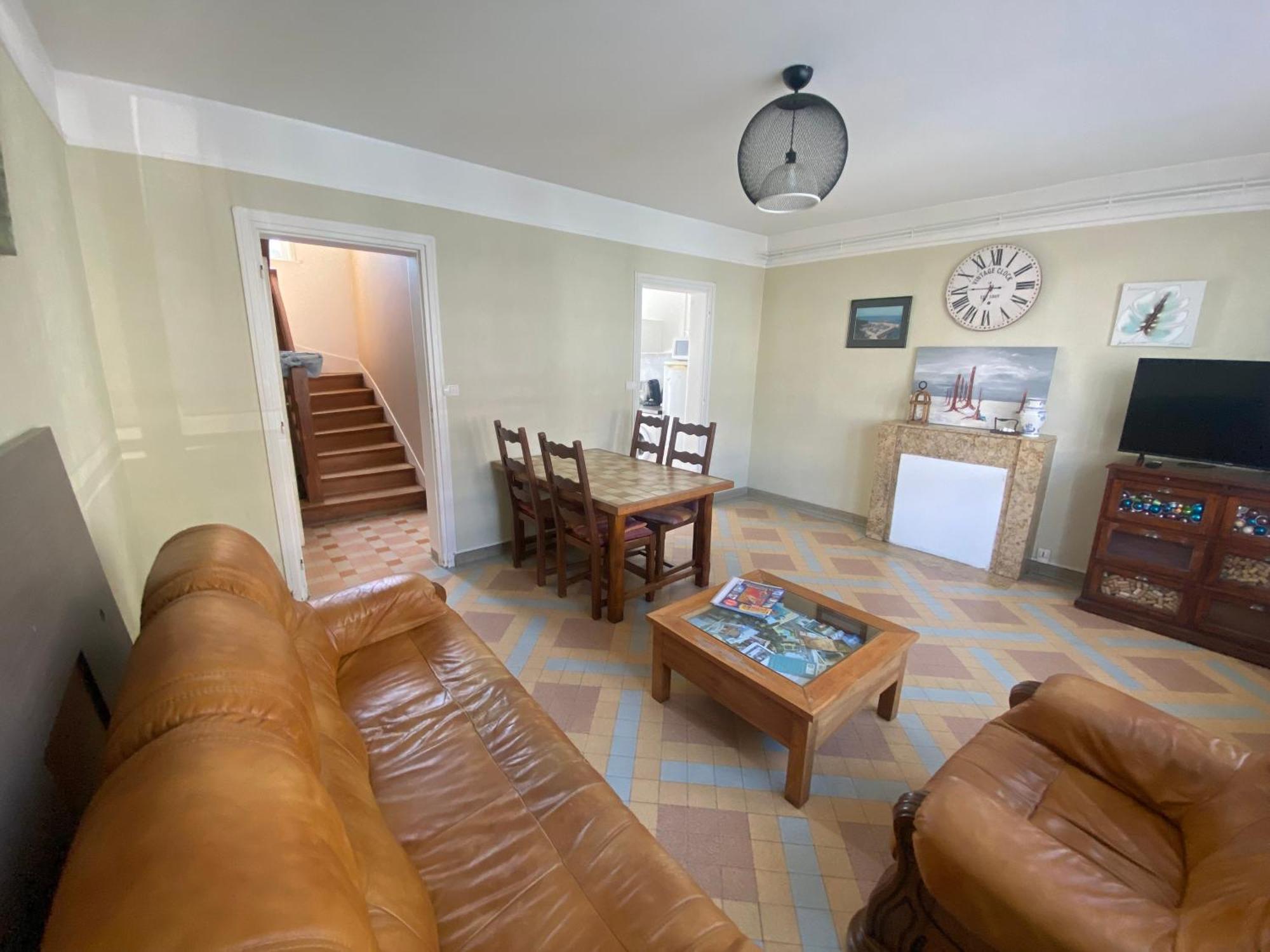 Gite Iaorana - Maison En Centre Ville แวโลญส์ ภายนอก รูปภาพ