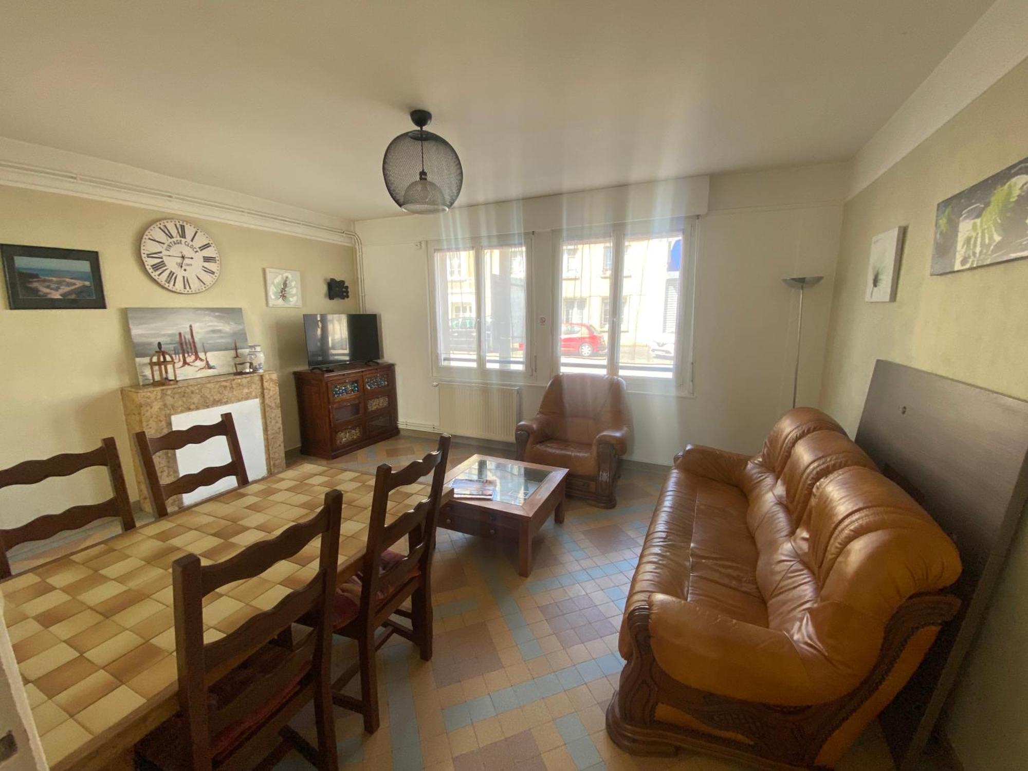Gite Iaorana - Maison En Centre Ville แวโลญส์ ภายนอก รูปภาพ